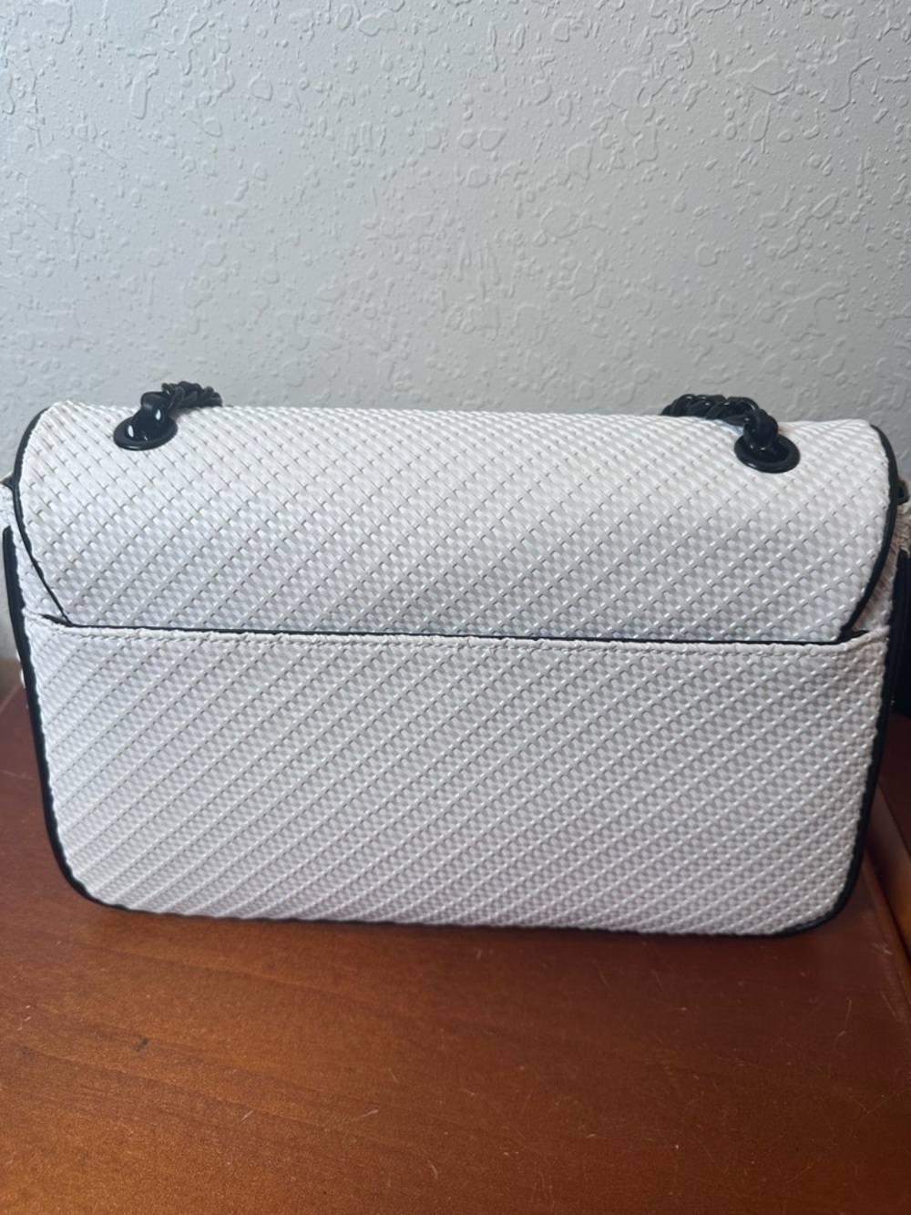 Karl Lagerfeld White Quilted
Shoulder/Crossbody Bag - Picture 2 of 5